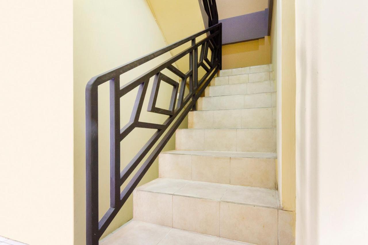 Spot On 2891 999 Guest House Sumedang Luaran gambar